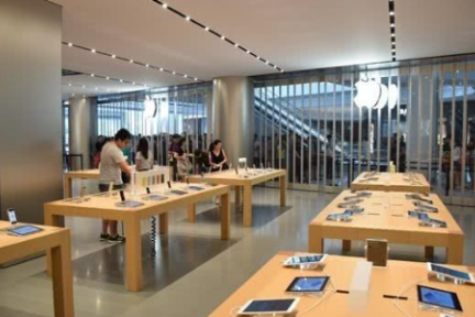 苹果中国零售店大规模扩张受阻，实施战略收缩