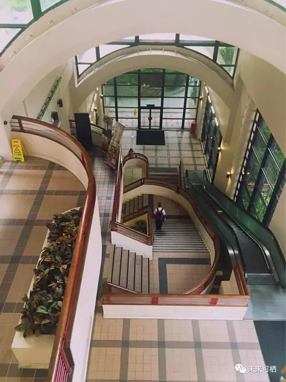 你以为在看风景，其实也是在吃狗粮