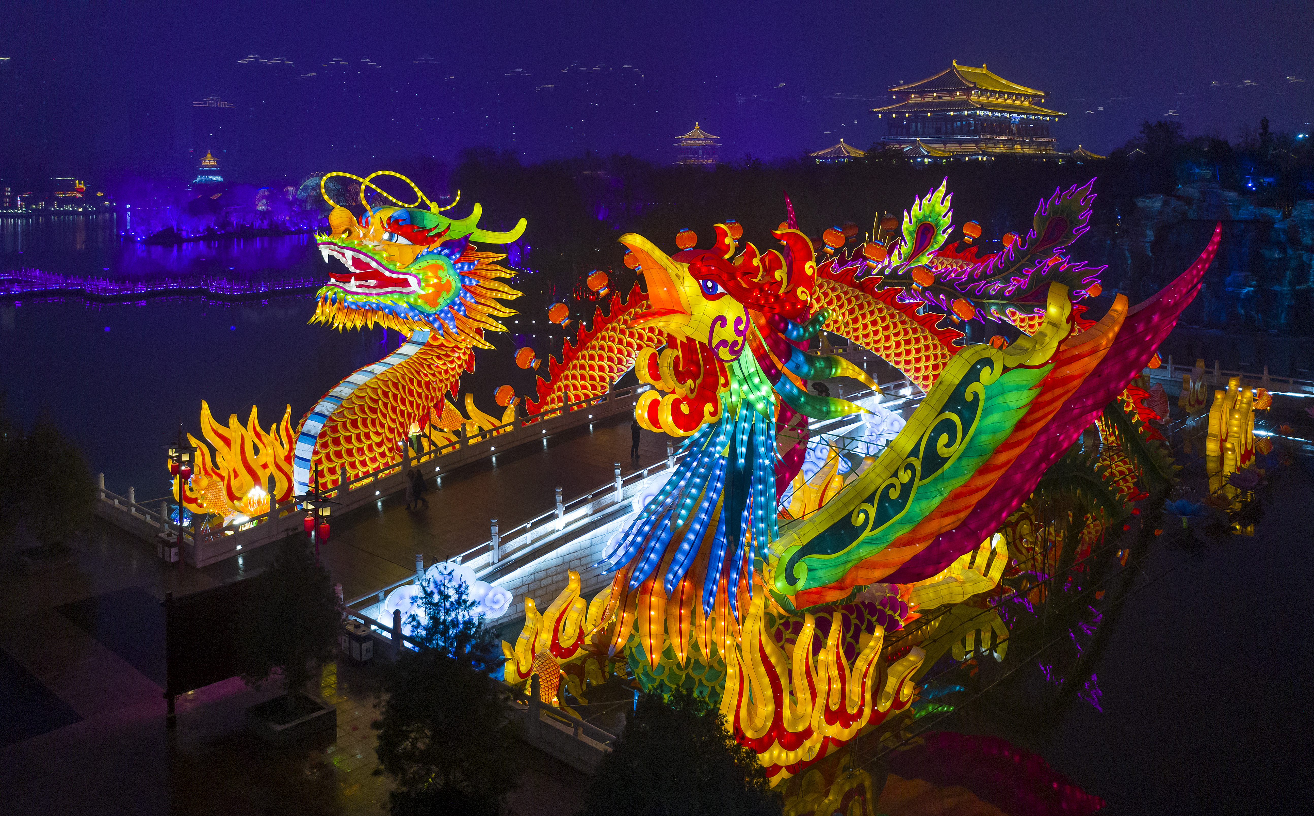 科技融合的西安灯展 开启“耳目一新”的庚子新年