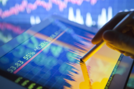 拼多多拟再融资逾10亿美元 全年主动关闭逾6万家违规店铺