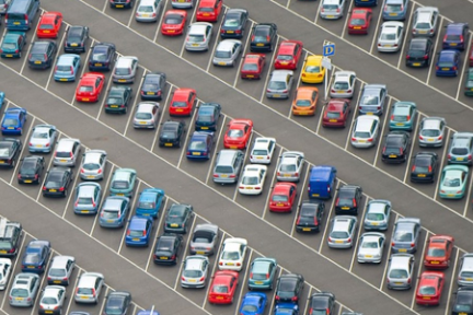 大城市不分早晚的停车难，只靠科技的智慧能解决吗？