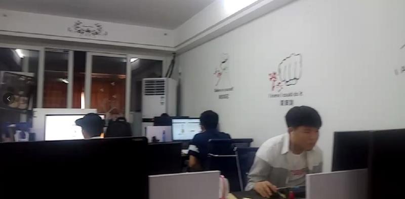 美颜软件拯救了网红的脸，现在有调音师专治网红五音不全了