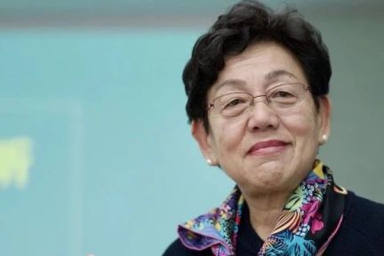 光明乳业原董事长王佳芬：企业家如何将“危险”变成未来的“机会”