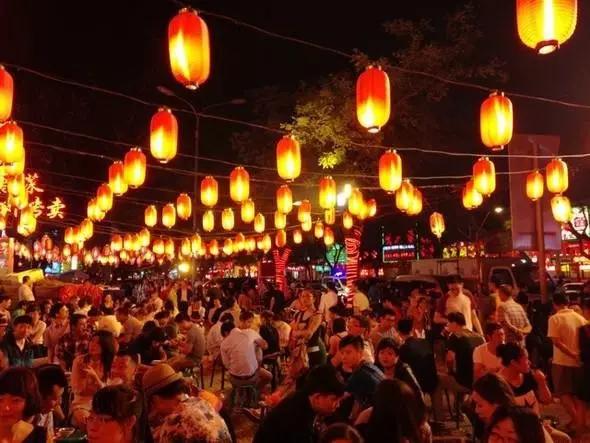 小龙虾五步制霸史：它是如何成为夜宵界之王的？