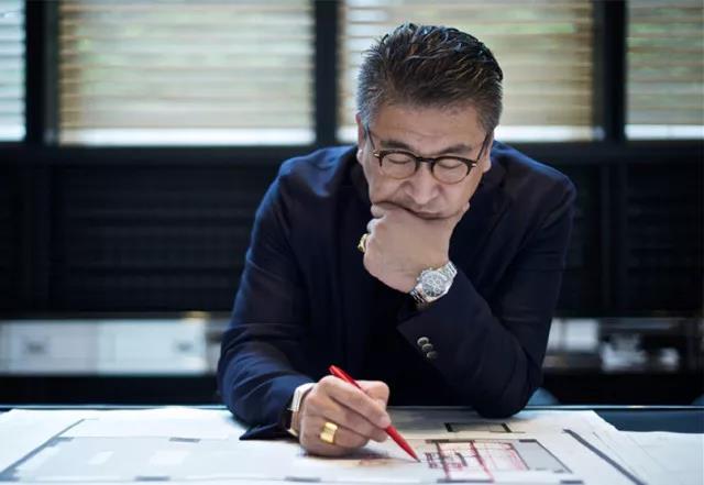 ​是谁设计了优衣库在纽约第五大道的旗舰店？