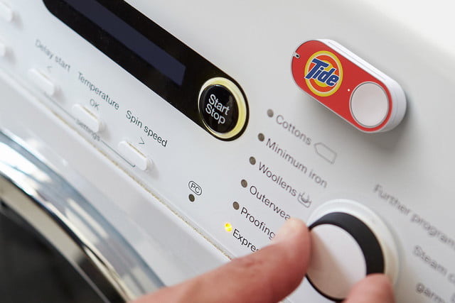 亚马逊的购物按钮dash button推出了两年多, 现在“活”的究竟怎么样?