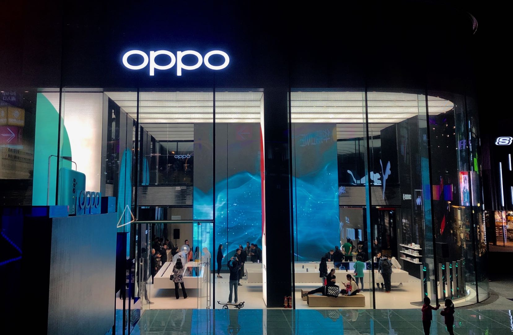 36氪专访 | OPPO首席空间设计师林欣：超级旗舰店不能做成网红店