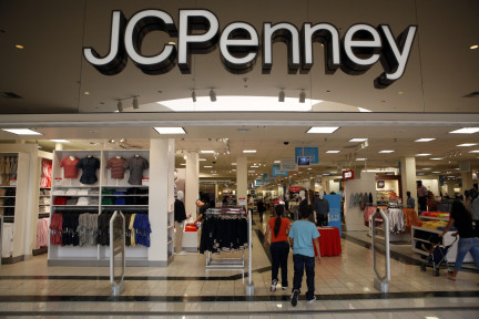JC Penney不想依赖卖服装，开始推出玩具店，困顿零售百货出路在哪？
