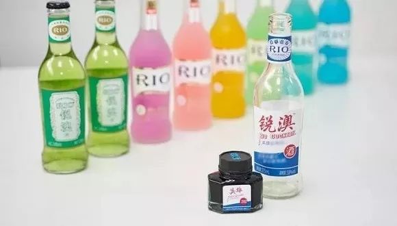 云集上市首日市值31亿美元；大麻口味的奥利奥？以及RIO英雄墨水鸡尾酒即将上市 | 一周消费新闻Vol.33