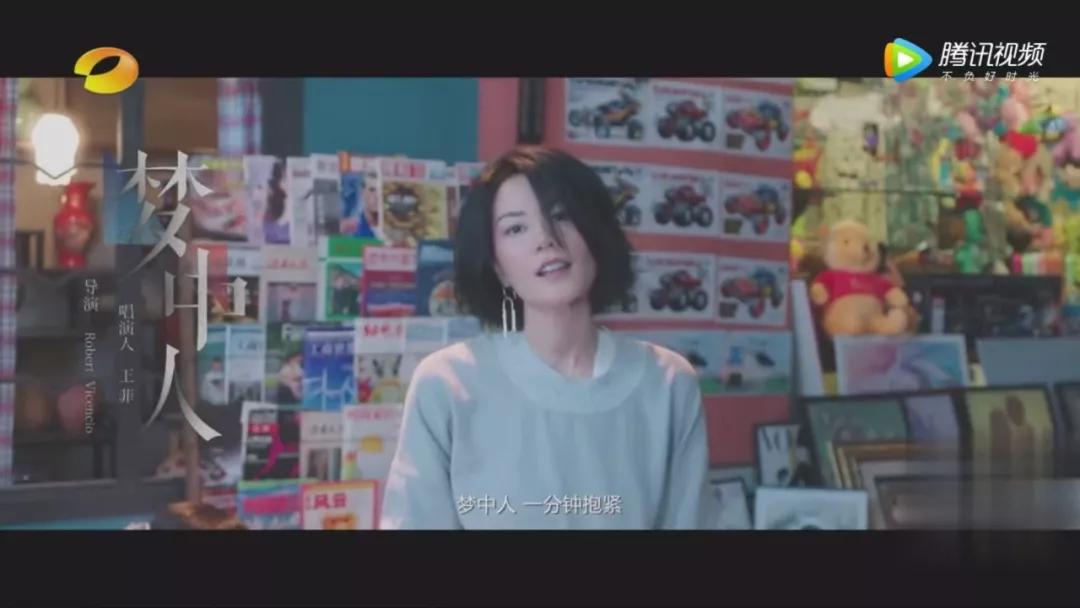 王菲戴的那个1500元回形针不算夸张，蒂芙尼180多年前就在卖镶钻金铅笔了