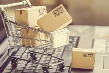 山姆会员店vs盒马鲜生：未来零售的蛇象之争