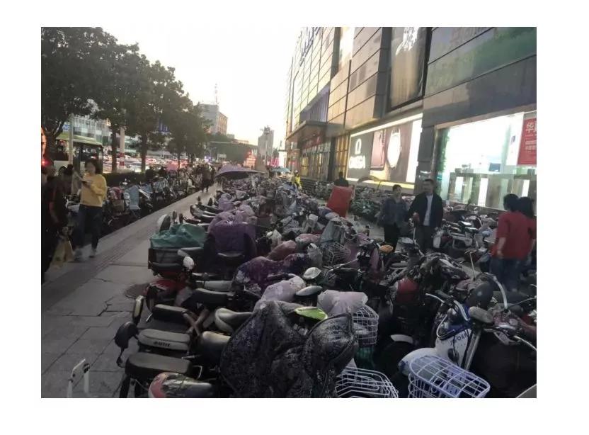 藏在县城的万亿生意