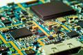 长江存储直追国际技术“时差” NAND Flash 陷入全球混战