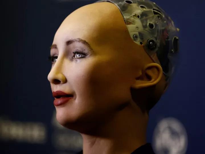 揭秘世界上首位机器人公民，曾扬言要毁灭人类
