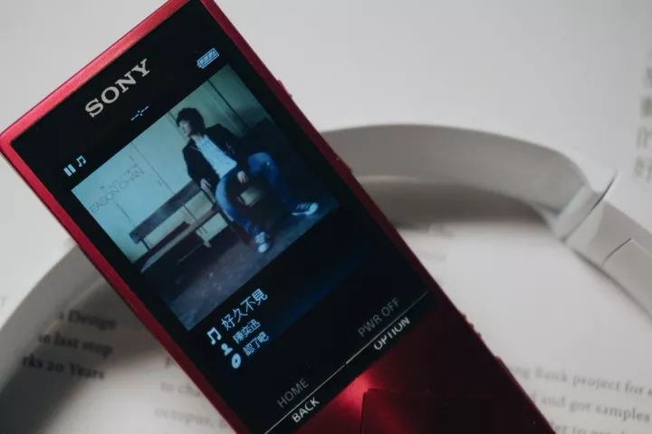 走过 38 个春秋的 WALKMAN，如何借助新入门时代完成蜕变