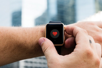 创业教父 Steve Blank：Apple Watch 找到了杀手锏，医疗保健将迎来引爆点