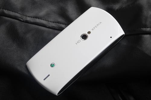 信仰崩塌的Xperia XZ2