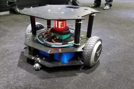 给仓储机器人一双“慧眼”，速感科技发布工业级导航定位模块 