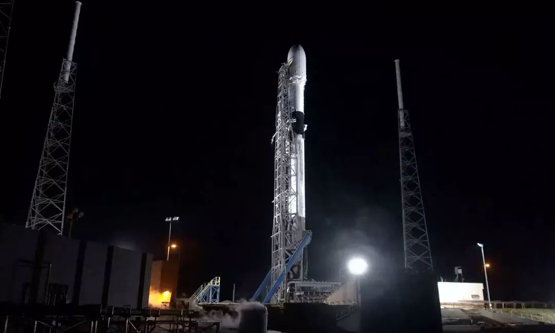 星链三发，星船受挫，SpaceX 的太空备忘录 2019