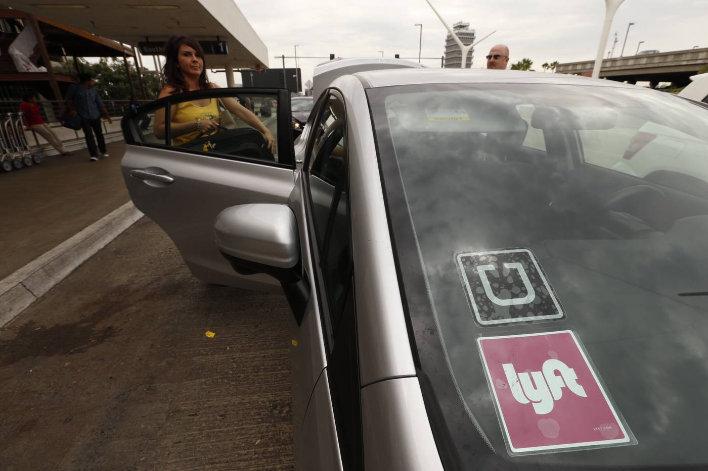 老大老二酣战：Uber流年不利，Lyft抢跑IPO