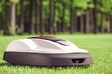 本田在美国推出草坪机器人Miimo，能除草避障还能防盗|机器人日报