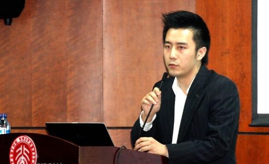 过去半年聚美优品“被黑出翔”，陈欧把希望寄托在“极速免税店”