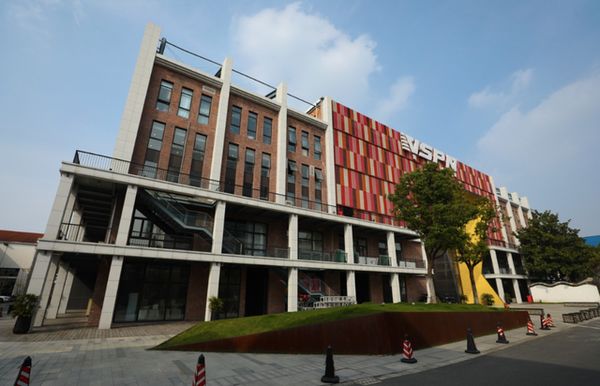 LPL和KPL相继线上开打，电竞复赛筹备能提供哪些参考？