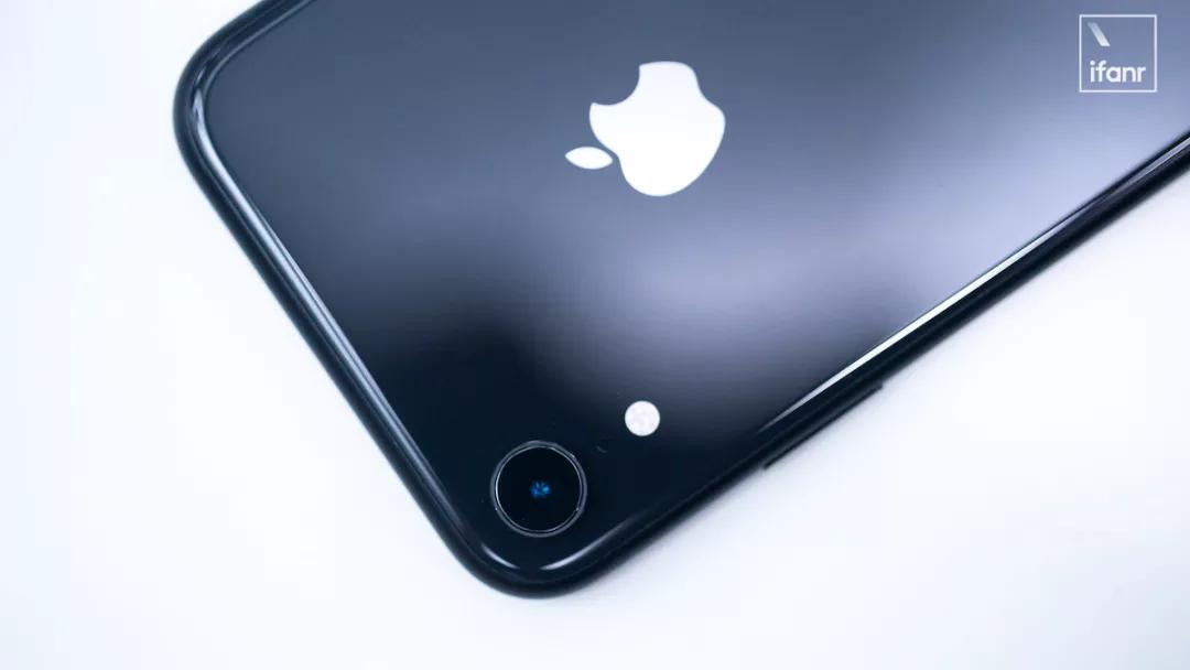 iphone xr 只有一颗摄像头,这让不少人耿耿于怀——与价格相近 iphone
