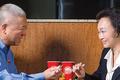 两位美籍华人，一家价值数十亿美元的中式快餐帝国   | 创世界