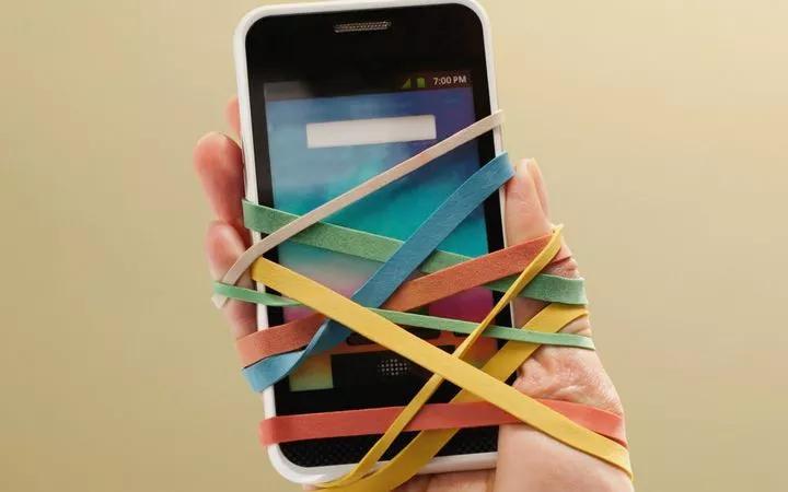 我们体验了刷屏的人人网同款 App，但建议你不要注册