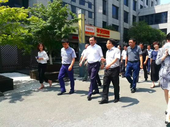 省委常委、省委统战部部长杨岳一行 调研软件谷·垠坤|大数据产业基地