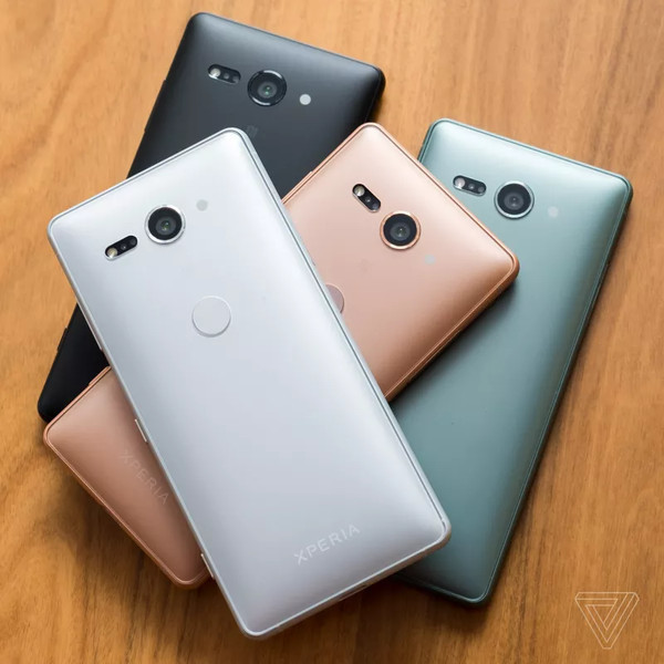 信仰崩塌的Xperia XZ2