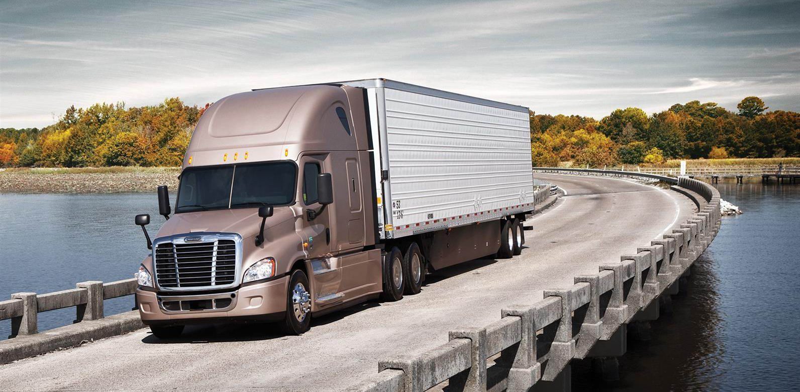 特斯拉又在孵化重型电动卡车项目Tesla Semi，但近期仍会以Model 3为重