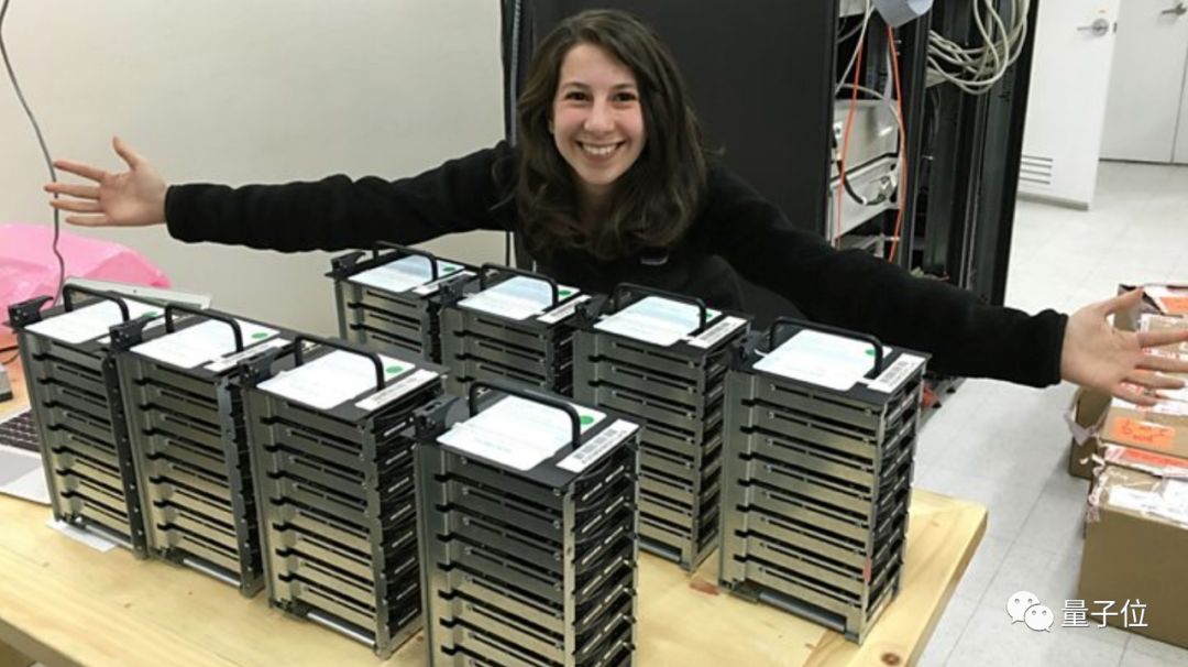 29岁MIT博士小姐姐努力6年、处理半吨硬盘数据，“洗”出人类第一张黑洞照片