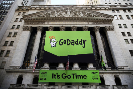 18 亿美元收购竞争对手 HEG，网站托管巨头 GoDaddy 进军欧洲市场