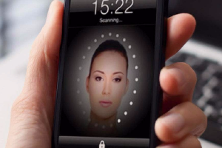 越南黑客用面具破解了苹果人脸识别技术，美国黑客却失败了