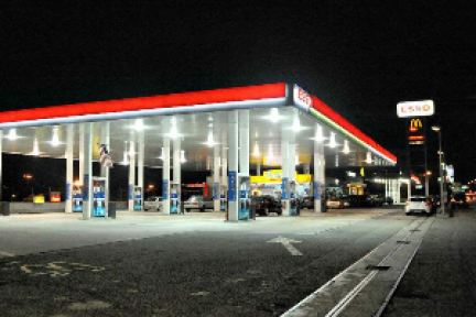 希望实现无人加油站，「笛熵科技」希望从加油返现切入获得流量，帮助油站盈利