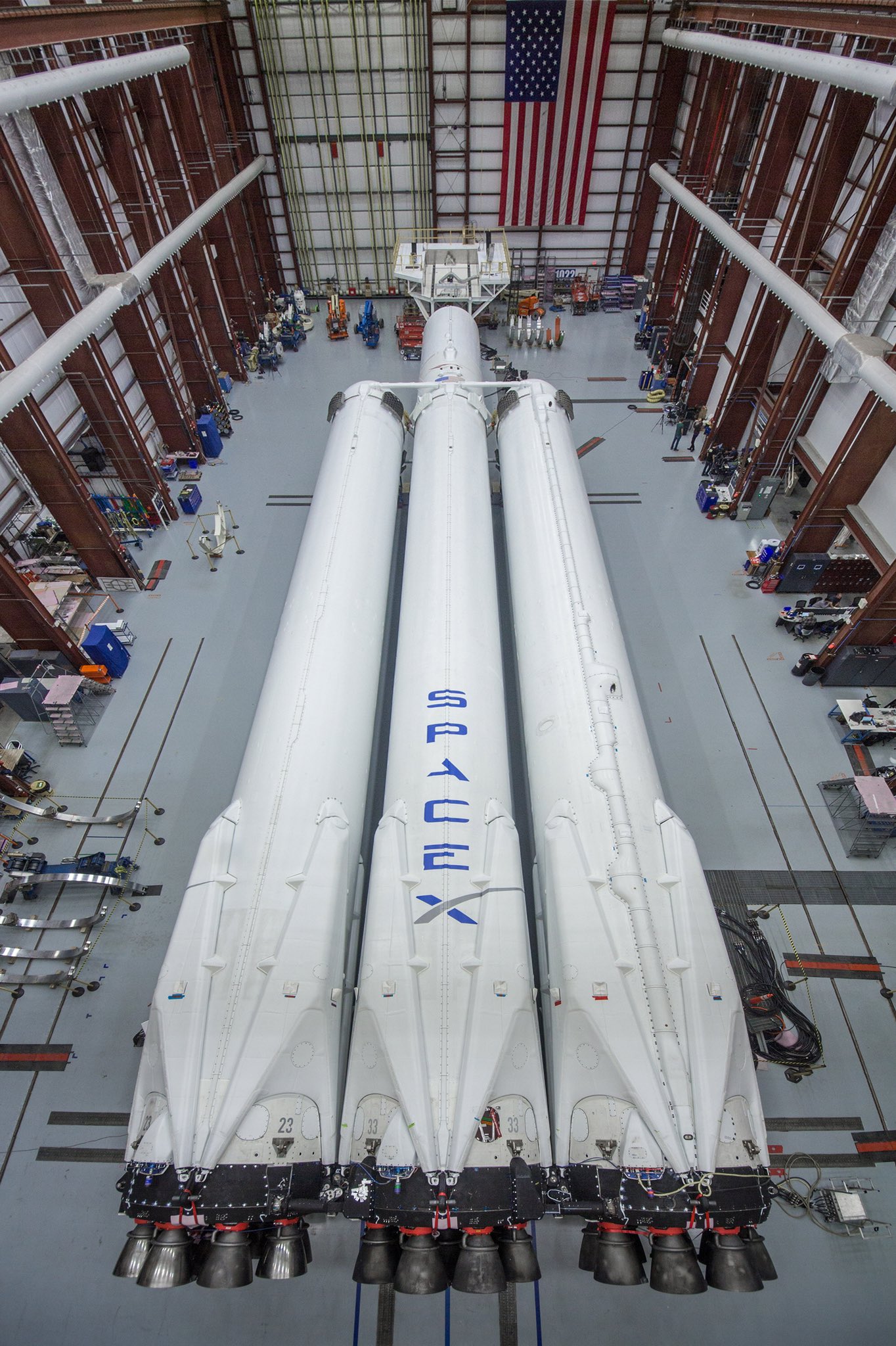 Elon Musk的完美圣诞：特斯拉利好不断、Space X里程碑式突破在即