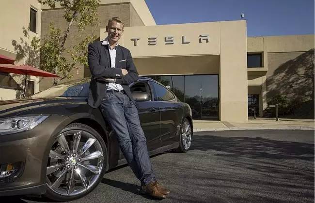 特斯拉为Model 3再砸3.5亿美元，可我还担心它会跳票