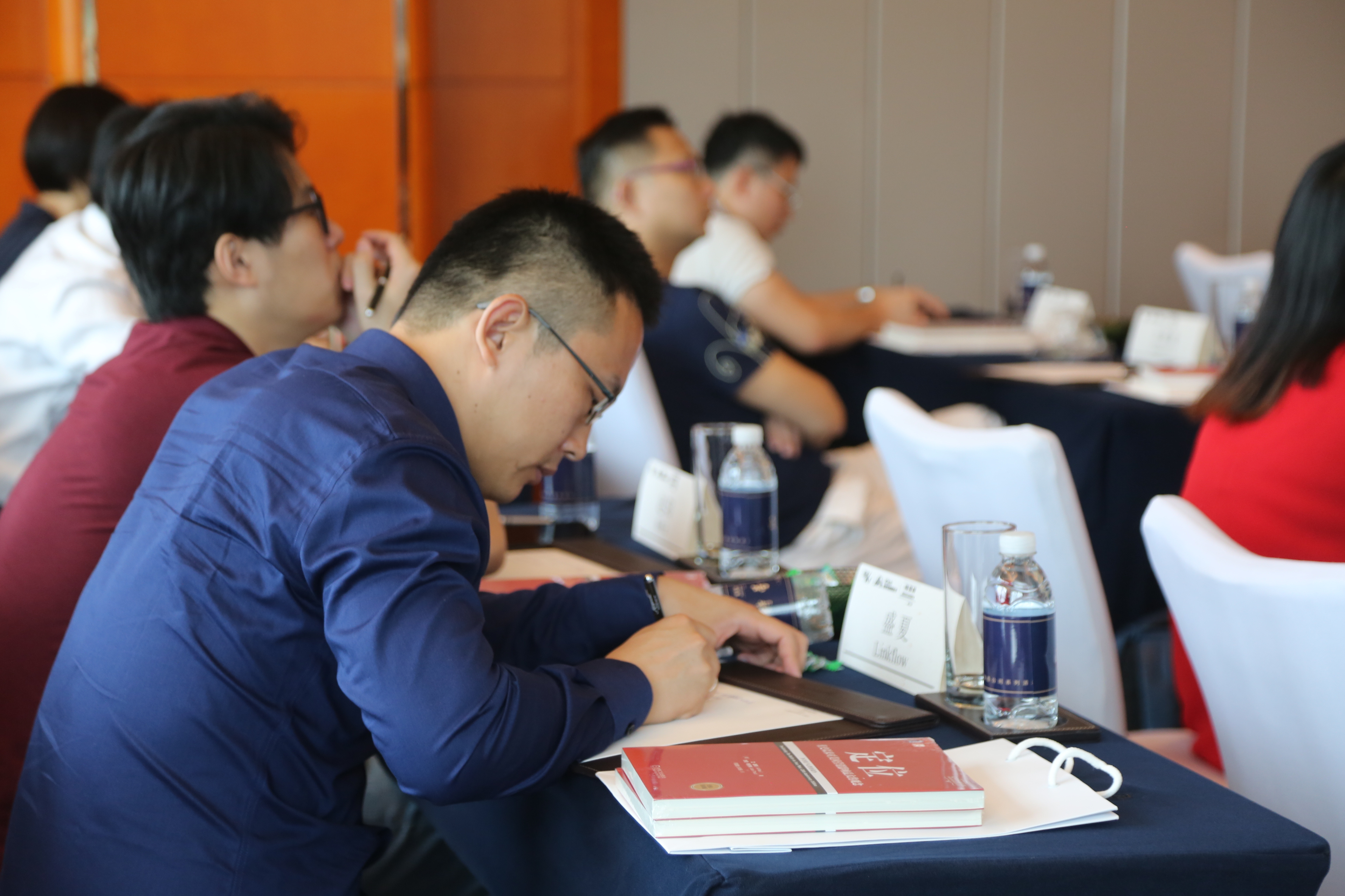 瓜子二手车背后的护航者揭秘：如何运用定位实现差异化突围，成为行业第一？ | 36氪走进顶级公司之走进特劳特