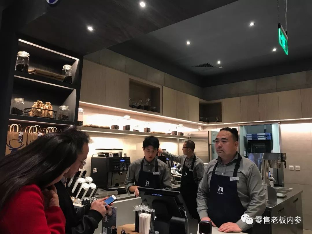 新零售咖啡来袭！小蓝杯爆红背后的三个关键词：微信生态、外卖和增量市场