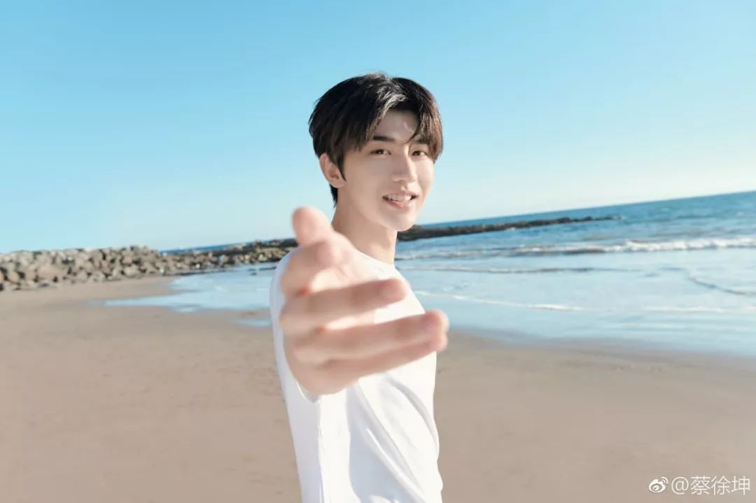 鹿晗演唱会到底糊没糊？主办方回应，“不做亏本演出”