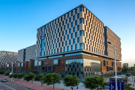 昌发展创新企业服务形式，邀多领域专家云直播