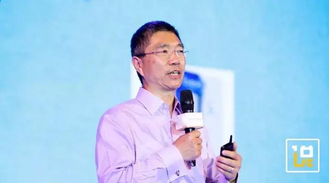 腾讯有着多年工作经验的吴军,从2012年开始和多位硅谷企业的华人高管