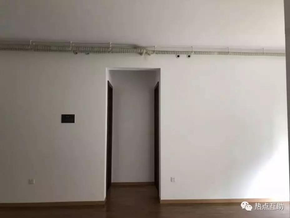 你在长沙烈日下抢房中暑，我在成都打伞维权心如死灰