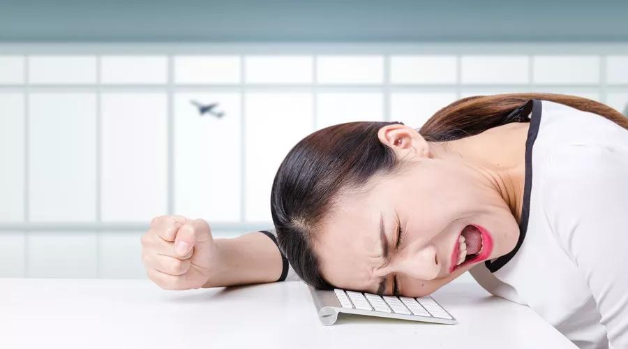 直播答题火了，退休大妈5天赚8000元，可99%的人就值1毛钱