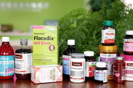 从“国家品牌”到“航天伙伴”，看懂保健品的背书套路