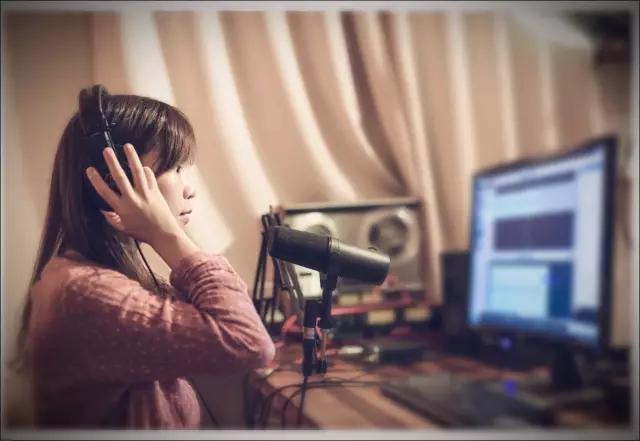头部主播月入百万，荔枝FM 8个月的语音直播变现路