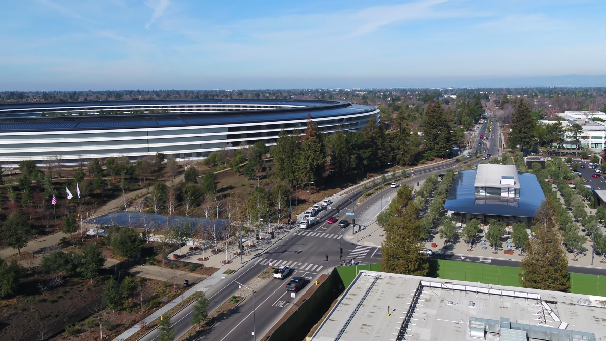 苹果新总部Apple Park已完工，员工曝光了“宇宙飞船”一系列内景图 | 图说