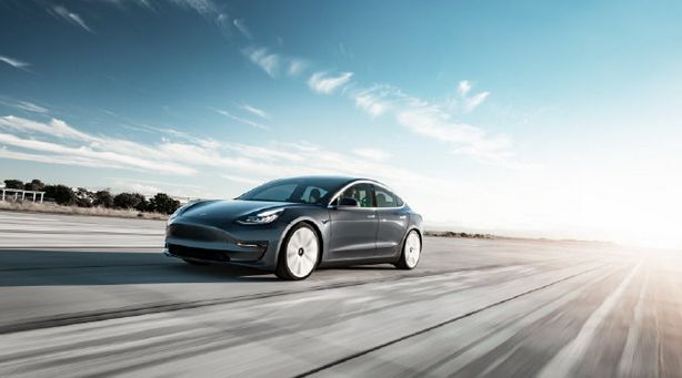 特斯拉自产电池，可以开80年的Model 3要来了？